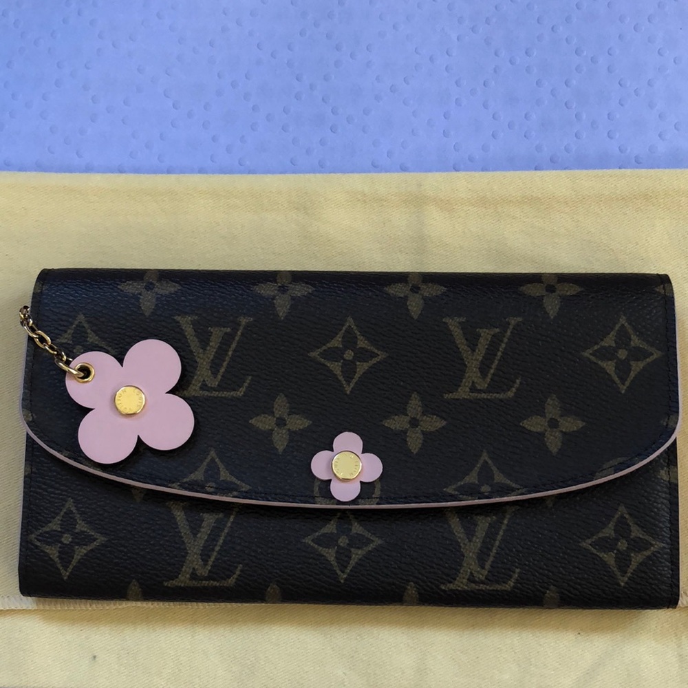 🌸🌸STUNNING🌸🌸Louis Vuitton Emillie Wallet